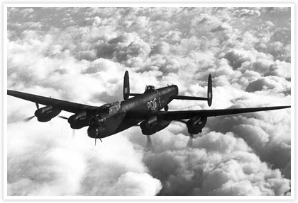 第二次大戦中に大活躍したイギリスの戦闘機　“ランカスター”。今でも航空ショーでは人気の的。